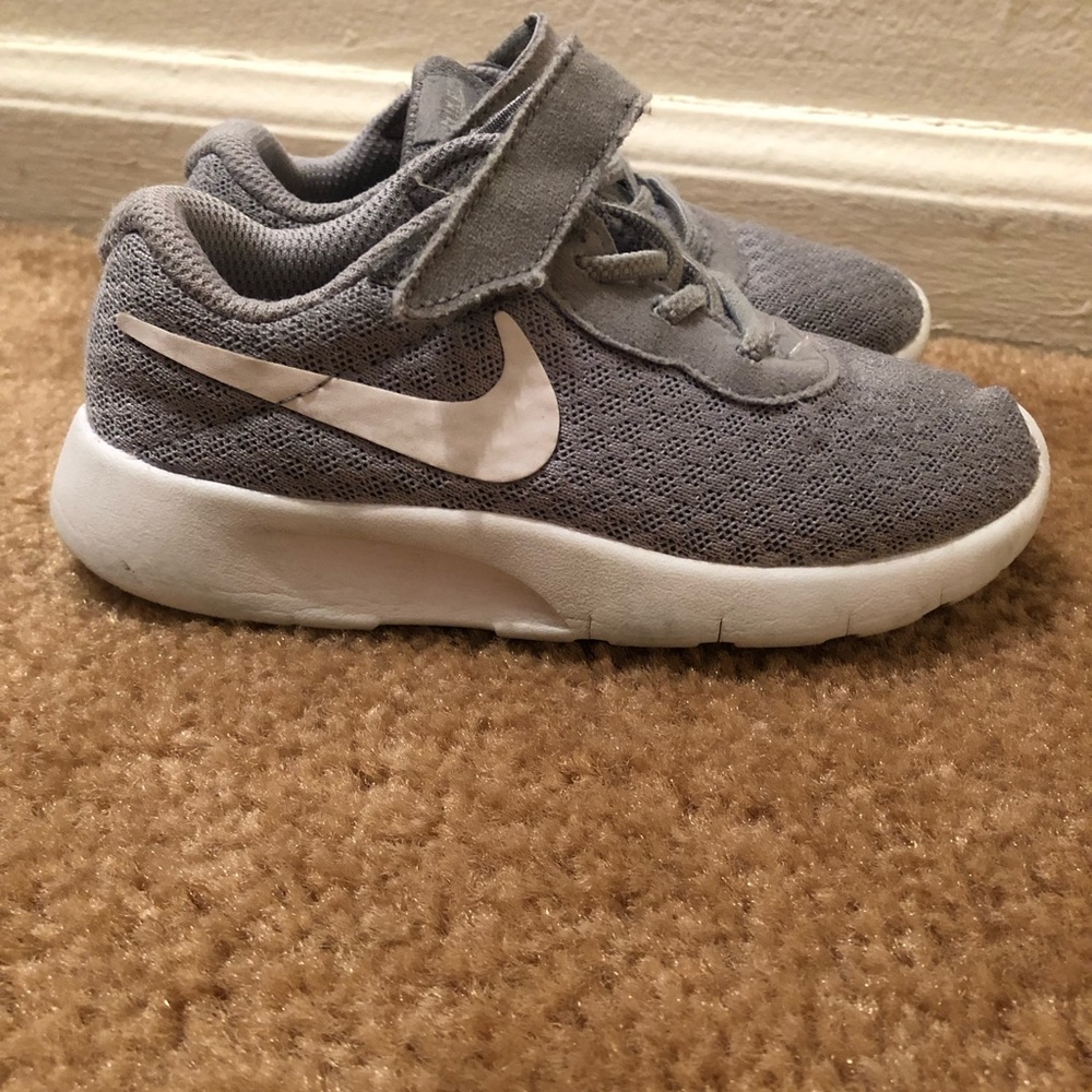 Toddler Nike sneakers size 9 toddlers